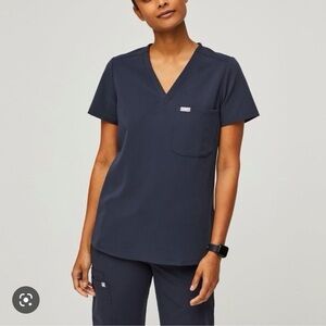 FIGS Catarina One-Pocket Scrub Top - Quiet Navy